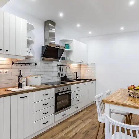 Sea Senses - Modern In Town Living Appartamento