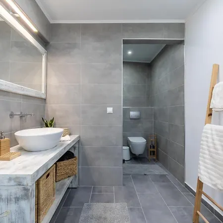 Apartment Sea Senses