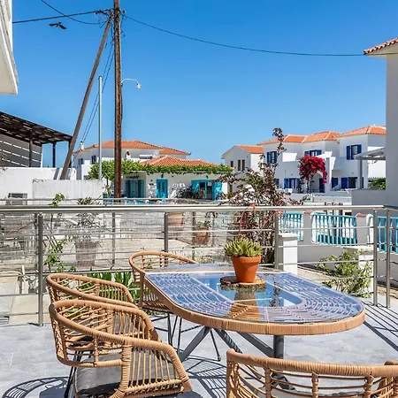 Sea Senses - Modern In Town Living